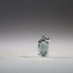 Aqua Kyaniet hanger (facet geslepen)