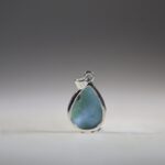 Larimar hanger