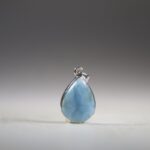 Larimar hanger