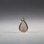 Maria Magdalena Opaalkwarts hanger (gold plated)