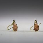 Zonnesteen oorhangers (gold plated)