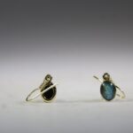 Opaal Triplet oorhangers (gold plated)