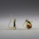 Ammoliet oorhangers (gold plated)