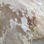 Agnitiet Maria glas (heldere seleniet) met Hematiet, Engelensteen