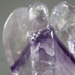 Amethist engel met fantomen