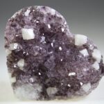 Amethist Hart met Calciet