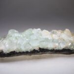 Apofylliet (Zeegroene) met Stilbiet en daarop Calciet kristalletjes (Realisatie)