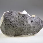 Apofylliet (Zeegroene) met Stilbiet en daarop Calciet kristalletjes (Realisatie)