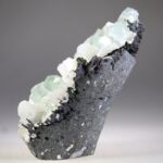Aqua groene Apofylliet met witte Stilbiet