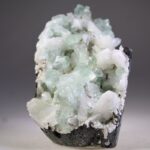 Aqua groene Apofylliet met witte Stilbiet