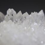 Calciet (wit) uit Indonesië