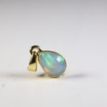 Ethiopische opaal hanger Gold plated