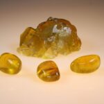 Fluoriet Geel