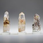 Gouden Enhydro kristal of Petroleumkwarts