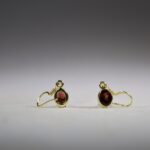Granaat (Almandien) Oorhangers, facet geslepen Gold plated