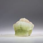 Apofylliet (groene) met Stilbiet en soms Heulandiet (Hieros Gamos)
