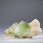 Apofylliet (groene) met Stilbiet en soms Heulandiet (Hieros Gamos)