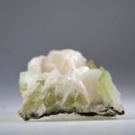 Apofylliet (groene) met Stilbiet en soms Heulandiet (Hieros Gamos)