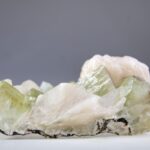 Apofylliet (groene) met Stilbiet en soms Heulandiet (Hieros Gamos)