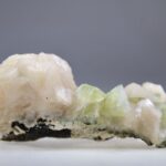 Apofylliet (groene) met Stilbiet en soms Heulandiet (Hieros Gamos)