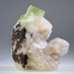 Apofylliet (groene) met Stilbiet en soms Heulandiet (Hieros Gamos)