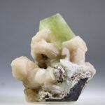 Apofylliet (groene) met Stilbiet en soms Heulandiet (Hieros Gamos)