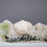 Apofylliet (groene) met Stilbiet en soms Heulandiet (Hieros Gamos)