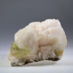 Apofylliet (groene) met Stilbiet en soms Heulandiet (Hieros Gamos)