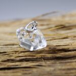 Herkimer Diamant New York hanger