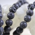Lavasteen armband