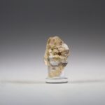 Gouden Enhydro kristal of Petroleumkwarts
