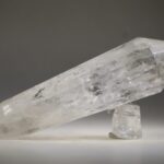 Vogelkristal of Phi-kristal Bergkristal, 12 facet