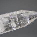 Vogelkristal of Phi-kristal Bergkristal, 12 facet