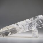 Vogelkristal of Phi-kristal Bergkristal, 12 facet