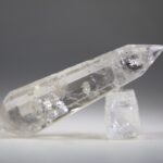 Vogelkristal of Phi-kristal Bergkristal, 12 facet