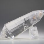 Vogelkristal of Phi-kristal Bergkristal, 12 facet