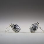 Pinoliet oorhangers