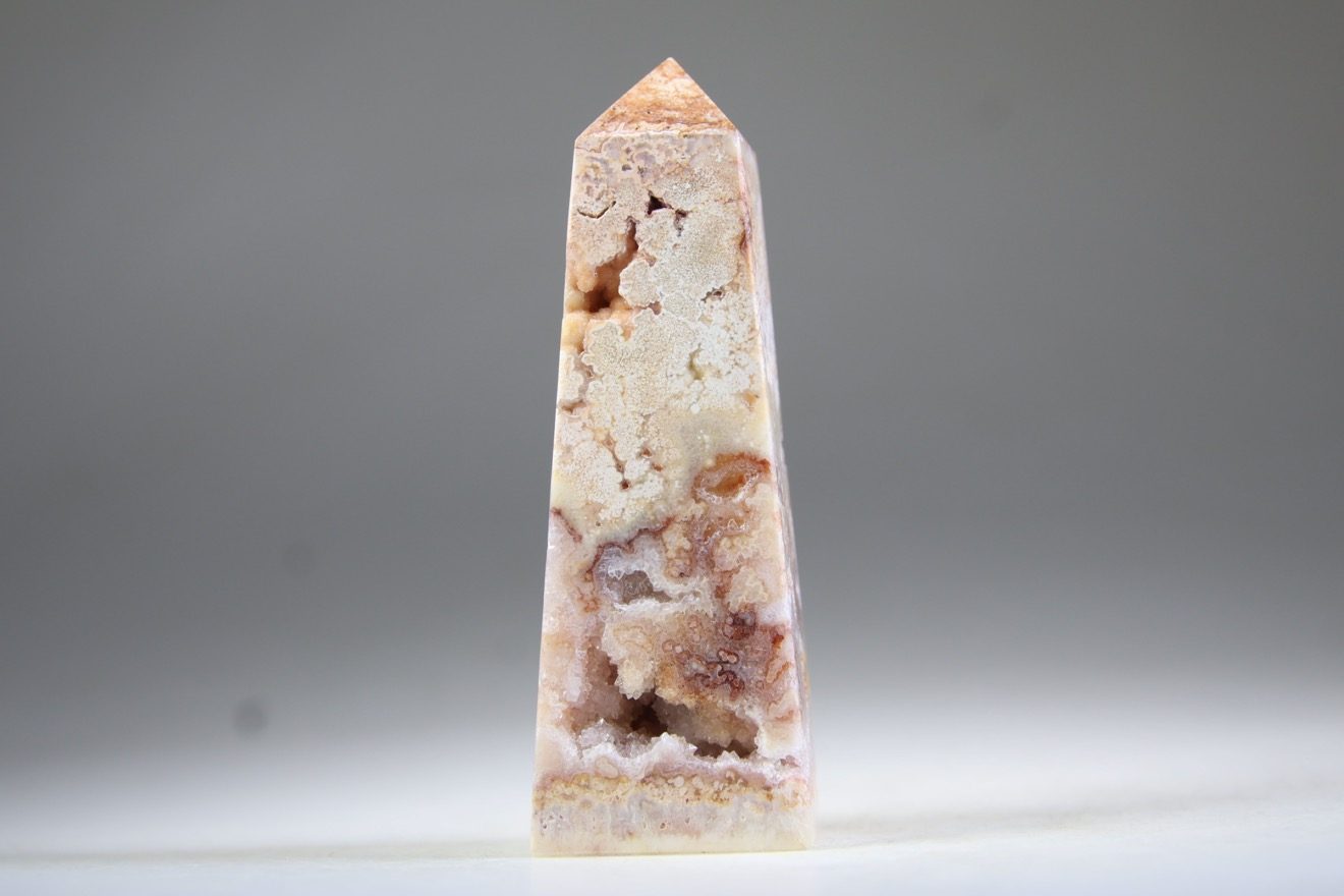 Chalcedoon Roze uit Indonesië (tower)