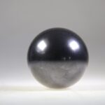 Shungit ( Shungiet)bol gepolijst 3 cm