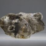 Sjamanenkwarts met Anatase kristallen erop