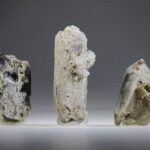 Sjamanenkwarts met Anatase kristallen erop